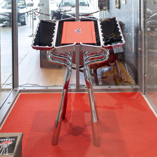 Ferrari-Buch von Marc Newson